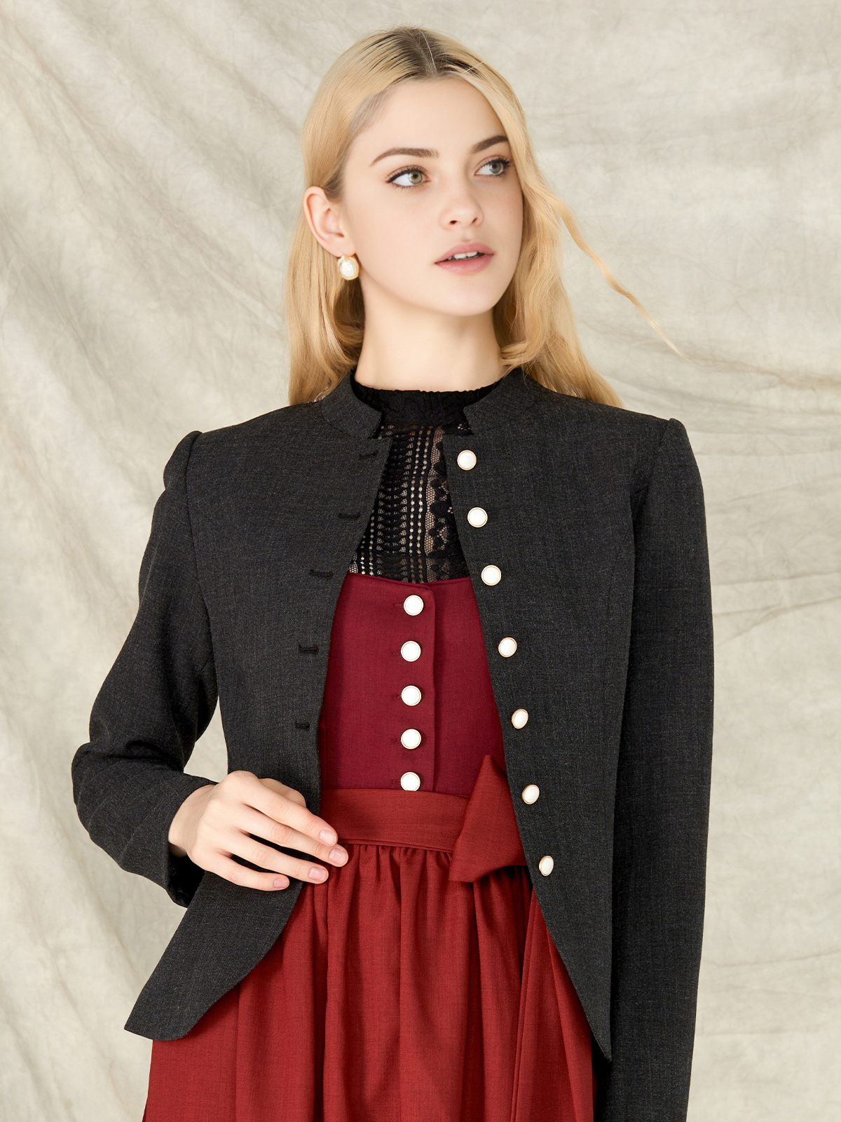 Schwarzes Dirndl – elegant und vielseitig