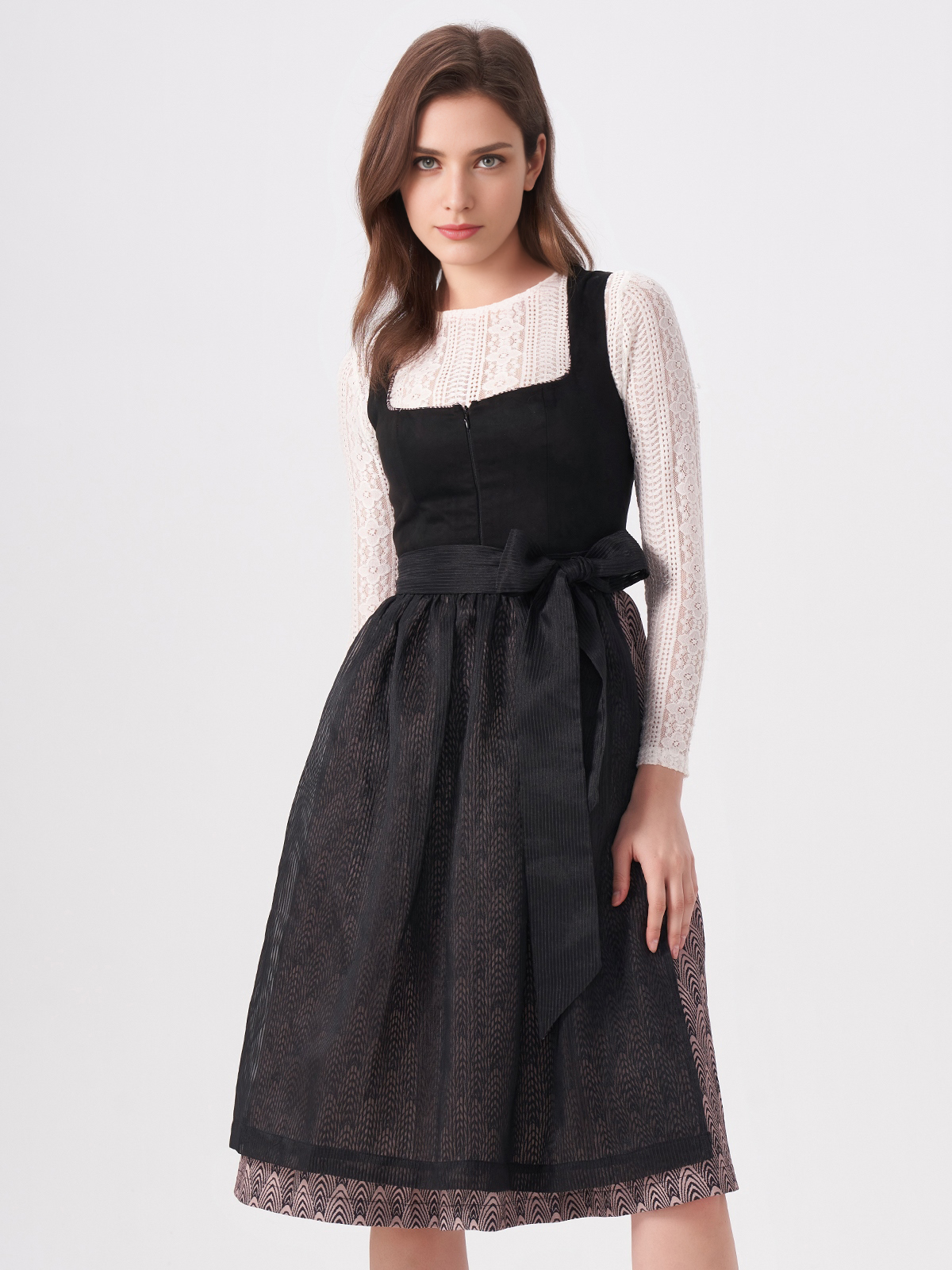 Traditionelles Ehreer Dirndl in Schwarz