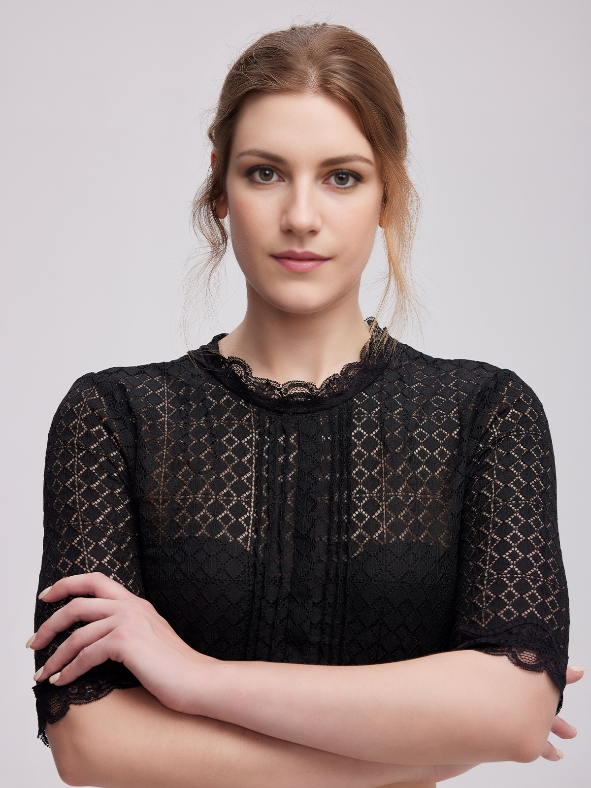 Dirndlbluse Punkte in Schwarz