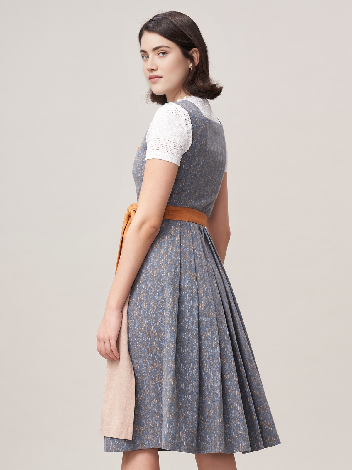 Modernes einfarbiges Dirndl in Blau