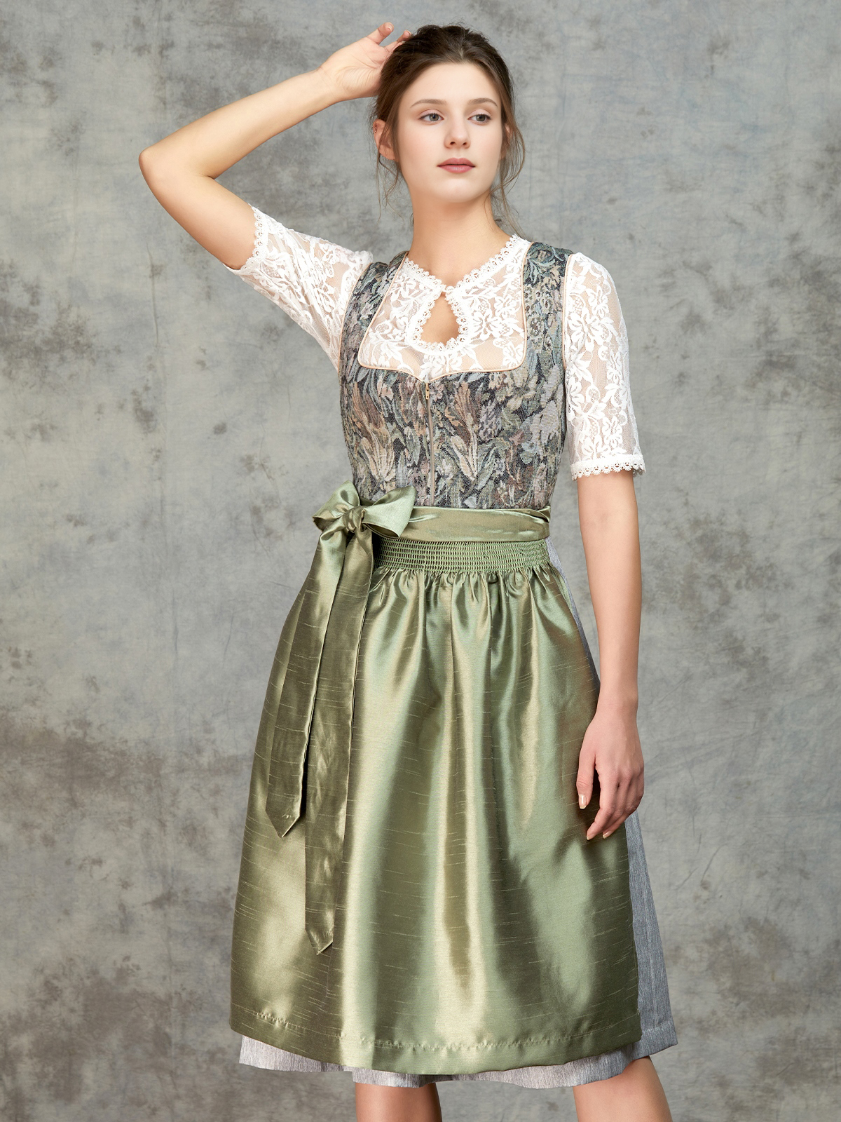 Modernes Ja Mei Dirndl in Grün
