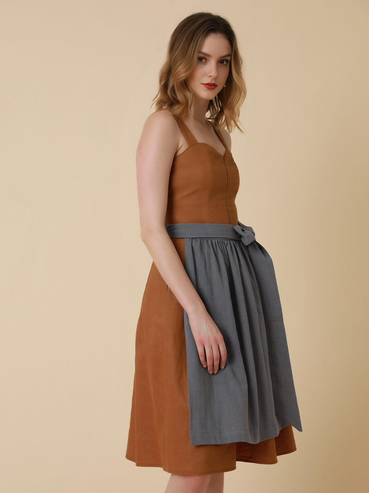Dirndlbluse in Gelb mit modernem Schnitt