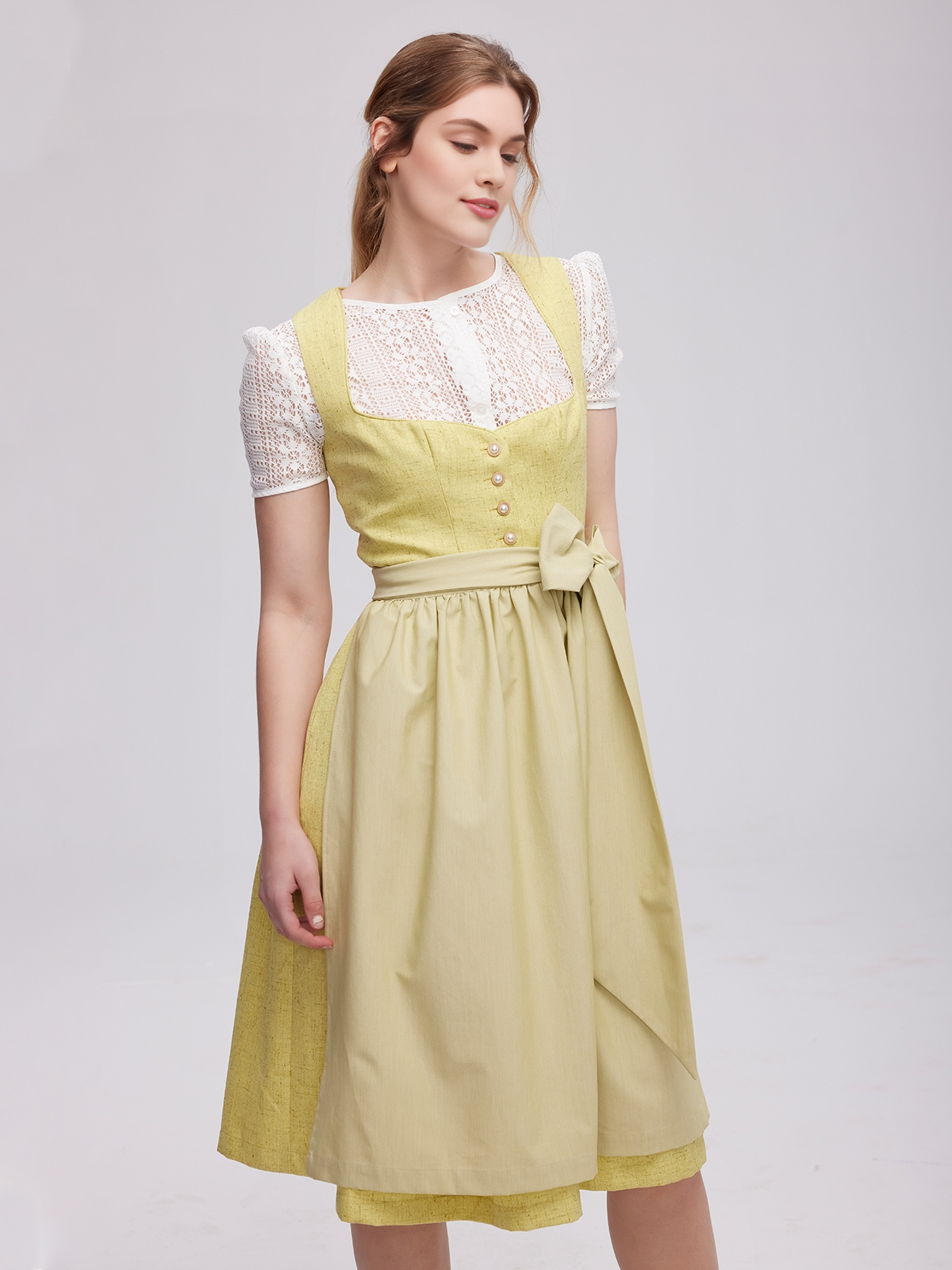 Braunes Dirndl in eleganter Ausführung