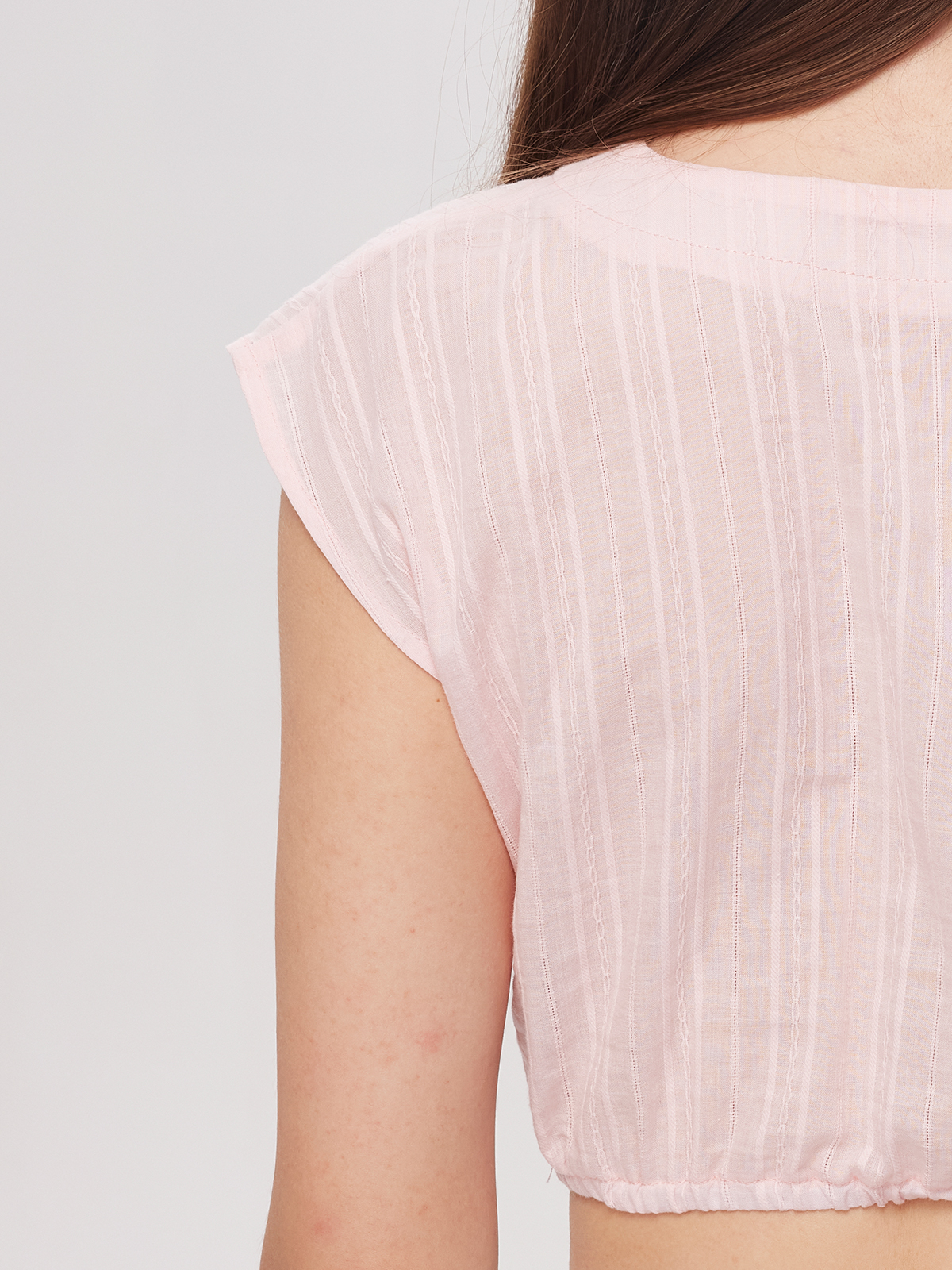 Traditionelles Dirndl in Rosa