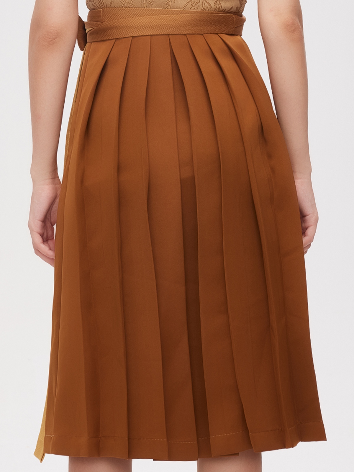 Dirndl in Gelb mit kurzer Bluse